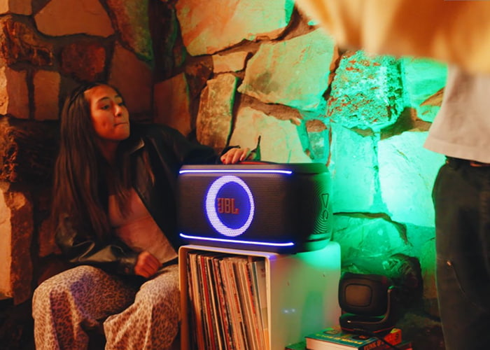 Loa di động JBL PartyBox On-The-Go 2 Plus review-6 Loa di động JBL PartyBox On-The-Go 2 Plus review-6